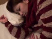 19岁失恋少女吃完安眠药后被朋友趁机偷偷塞入[葡201505]_1