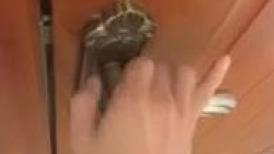 小伙拿1800元和兄弟的女朋友干一炮，千万不要让你男朋友知道