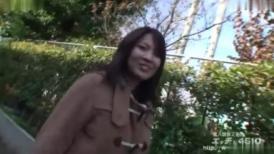 人妻斬り C0930 ki220731 秋山 桃 18歳