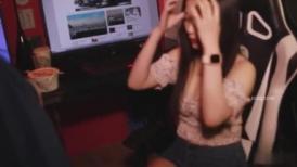 【婕咪❤️漂泊在网咖渡日的少女】睡梦中被扒光啪啪啪大奶子乱颤