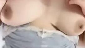 这几天妹妹下线，坦克姐姐下海，无套啪啪超巨乳大奶子，龟头摩擦银阴蒂操起来奶子乱颤