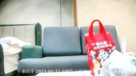 【新片速遞】2023.4.9，【黑桃探探】，19岁学生妹，刚开始援交，被操时候害羞的捂脸，极品美乳，超赞