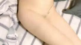 9分颜值极品美女！居家和男友操逼！细腰美臀紧致嫩穴，翘起屁股求操，大屌骑乘位爆插美穴