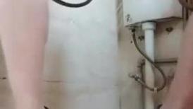 大奶肥臀销魂熟女，揉奶熙逼，裸舞跳，裤子一脱，等你来撩~
