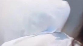 肤白貌美极品小女人的诱惑，跟小哥开房中场休息诱惑狼友，奶子翘挺逼逼肥美没有毛，掰开看特写抠进骚逼口交