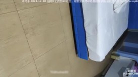 【爱情故事】，来自江苏的小学语文老师，离异单身勾搭成功，C罩杯，欲望强烈，共浴啪啪，老公媳妇喊不停都爽翻了