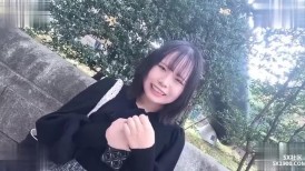 FC2 4103010 【無】【初撮り】【顔出し】充血したデカクリまんこが魅せるガチ潮吹き。143センチのミニマム18歳。 カラダは正直