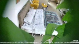 5-28最新流出酒店绿叶房偷拍 极品身材白皙大奶丁字裤美女给大叔胸推啪啪快餐