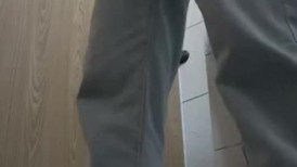 四月最新流出大学城附近商圈KTV女厕❤️偷拍来唱K的学妹尿尿碎花裙眼镜妹刚吃完东西嘴还在动
