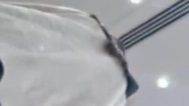 抄底逛街的两个JK制服学生妹 清纯尤物如此反差 骚丁被缝隙紧紧夹着 饱满阴皁深邃气息 尽情意淫