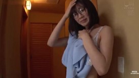 [无码破解]MEYD-406 隐秘巨乳文艺主妇瞒着老公疯狂AV出道 相叶美织