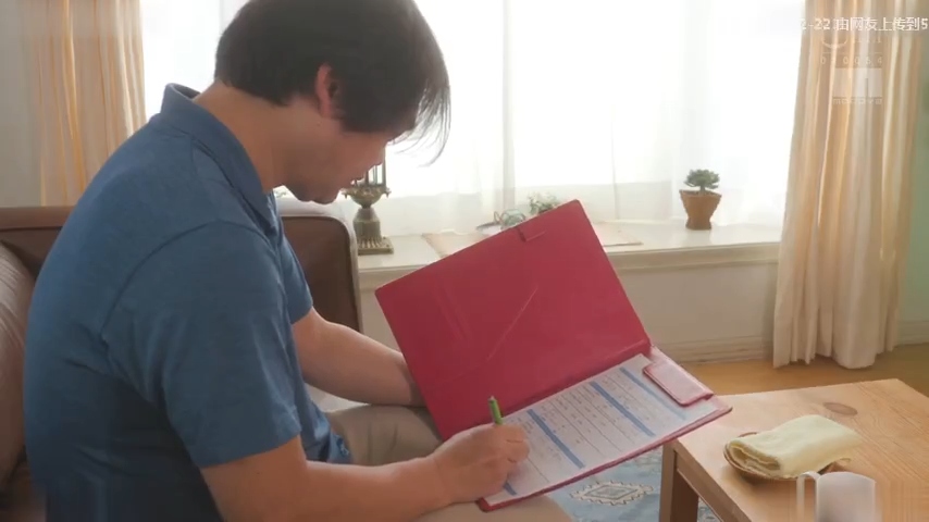 [无码破解]MIDV-100 男士按摩院八木奈奈将用她惊人的手淫技巧让你一次又一次地射精