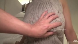 FC2 4670050 [无码] 被帅气老公出轨后单身努力的H杯美女应援！我以为叔叔会讨厌它，但是 Shin ** 却因欲望而疯狂，并将满满一活塞的肉棒一直插入她的阴道后部进行性交！