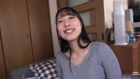 [无码破解]UBUG-004 H罩杯保育员在家害羞潮吹出道记录卡琳（20岁）