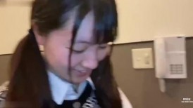FC2 4776614 [前30名立减500日元] Rinka 19岁_2，颜射＆N-Cumshot，Raw。与像桥本环奈一样的女大学生重逢！颜射后，穿着校服的她连续两次N-Cumshots！ (042) [有]