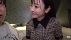 [无码破解]PKPD-388 【半入半出生菜妹】F杯中出OK饮酒妹Ten 24岁 Michihisa Ten