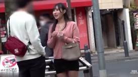 [无码破解]MGNL-129 <人妻 x 处女 精液收集逃脱游戏！>性感火辣的辣妈接受挑战☆从坚硬的处女肉棒中挤出精液，进行纯粹的性爱……忘记家人，她疯狂扭动臀部，进行着认真的中出性爱♪【街角素人监控 #Kyoko #34岁 #全职主妇】