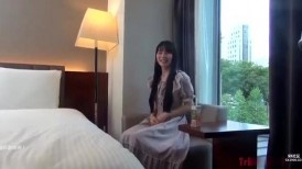FC2 4779269 可爱苗条巨乳妹子，一脸苦恼地说<可以♡插进去♡>，然后把生肉棒插进去中出！
