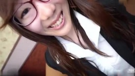 FC2 4779490 990 点数到10点 【眼镜OL】出差在外与微醺女友的POV做爱！神奇的胸部刺激着超敏感的乳头，让她感觉棒极了！