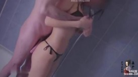 日裔色情影星刘玥闺蜜少妇御姐范「5XSQ」OF露脸私拍，酣战两位白香肠，轮流抽插小穴都要被贯穿了