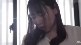 [无码破解]JUR-517 进化成成熟女性的G罩杯美人麦当娜&无垢，如今两人专属！与丈夫做爱生子后，总是被公公中出……皋月芽衣