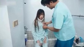 恶德男护士-千金小姐惨遭男看护猛插骚穴