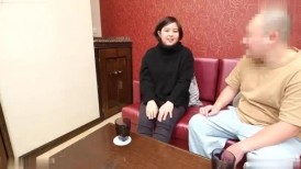 FC2 4786922（高质量额外内容，露脸，无码）仅限年轻妻子：我叫了个<租来的妻子>。