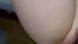 纹身哥单身宿舍约炮极品粉嫩小女友BB太嫩戴着套子不过瘾❤️卧槽一个不小心就射了