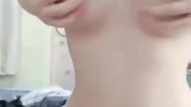 漂亮小少妇 身材丰满白虎粉穴大奶饱满 上位骑乘主动打桩 表情享受