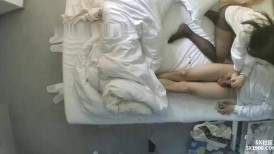 流出酒店偷拍❤️美丽懵懂小女孩 来事了也要满足男友变态SM癖好