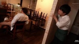 [无码破解]FOCS-281 G罩杯金发黑妞竟然是咖啡馆的秘密老板！？她用自己奔放的私处控制男人的阴茎，榨干精液！污言秽语和舔舐持续不断的奶油派性爱 黑崎花