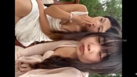 双人极品萝莉、户外大胆露出自慰