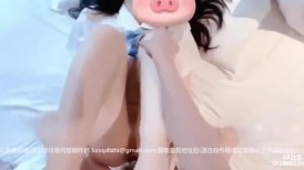 ⚡反差小学妹⚡✅反差小学妹✅“你射的有点多啊”第一次出来约的成都02jk学妹 打电话和男友说和闺蜜在一起 让他放心