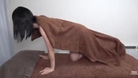 FC2 4795388 ♡ 11月24日前半价 [无码/生猛内射] 这位身材高挑、优雅迷人的美女再次光临。她只是简单地伸展了一下手臂，身体就已经开始扭动起来。