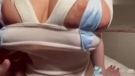 FC2 4799216 [J罩杯巨乳生猛性爱] 一位超级知名的弹珠机咖啡店女孩享受生猛性爱，高潮迭起。 [有]