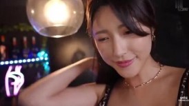 [无码破解]GVH-798 一个下流淫荡的女人，竟然让沉迷于服务的舔狗喝她滴落的唾液！森泽香奈