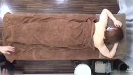 FC2 4797740 ♡ 11月30日前半价！[无码/性爱] 一位高中时打过水球的可爱OL，好久没来了。她是个敏感的女人，所以我们慢慢地好好<招待>了她。