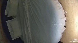 情趣台 10-24 眼镜男操小胖妞 实力很拉胯 女的各种口 69式都用了 还是没让女的爽 最后靠手扣