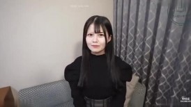 FC2 4800308 ★真容揭秘★ 素人来体验情色！案例108：身高147cm的娇小美女！她竟然喜欢被抚摸脖子！？卡霍（23岁），肤色白皙，笑容甜美