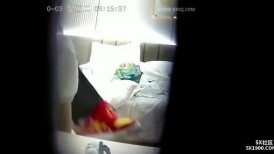 新流出酒店偷拍 JK制服超短裙妹子 干到一半来事了性欲来了不管那么多接着干