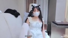 高颜值情侣问一脱衣极限真心话