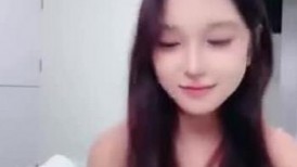 极品艺校生活泼姐妹女女互玩裸舞诱惑~轮流口交啪啪小奶狗画面淫乱刺激精彩不断