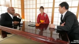 漂亮人妻3P~1