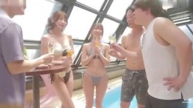 [无码破解]MIKR-059 夜间泳池NTR：一位美丽的女性朋友和她的闺蜜们外出，却被一个精力旺盛的男人变成了荡妇……一夜情，成人夜生活奶油派。森雏子