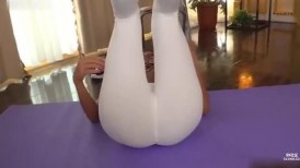 [无码破解]MIBB-067 一位身材健壮、肤色黝黑的实习生！臀围98厘米！她训练有素的身材超级性感！她身着性感服装，尽情展现自己的身材，并带来激情四射的性爱体验！黑崎花