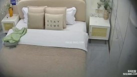 ❤️20251206酒店针孔偷拍❤️猥琐眼镜男约操白皙滑嫩的小少妇被疯狂折腾1、2025-12-05-09-39-02