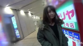 FC2 4816457 野乃香酱（20岁），一位超级可爱、美丽的游戏玩家，为了获得一台游戏电脑，她拍摄了性爱视频。她那湿漉漉的阴道真是让人无法抗拒，哈哈