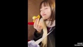 【偶像求婚】一位拥有超凡脱俗美貌和惊人透明度的女神已经准备就绪，所以我们只在这里javjvip出售最高品质的原始视频。