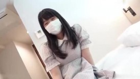 FC2 4825756 1月13日前9折优惠 [无码，内射] 一位剃毛的女大学生化身变态角色，拍摄了一段超级性感的性爱视频。