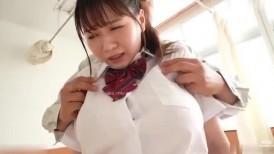 [无码破解]FJIN-119 乳头被揉捏，她高潮了，还尿失禁了。一个害羞的高中女生敏感的乳头发育了，她翻着白眼，高潮了，还尿失禁了！小坂日茉莉